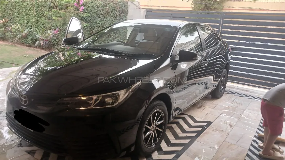 Toyota Corolla 2019 for Sale in Islamabad Image-1