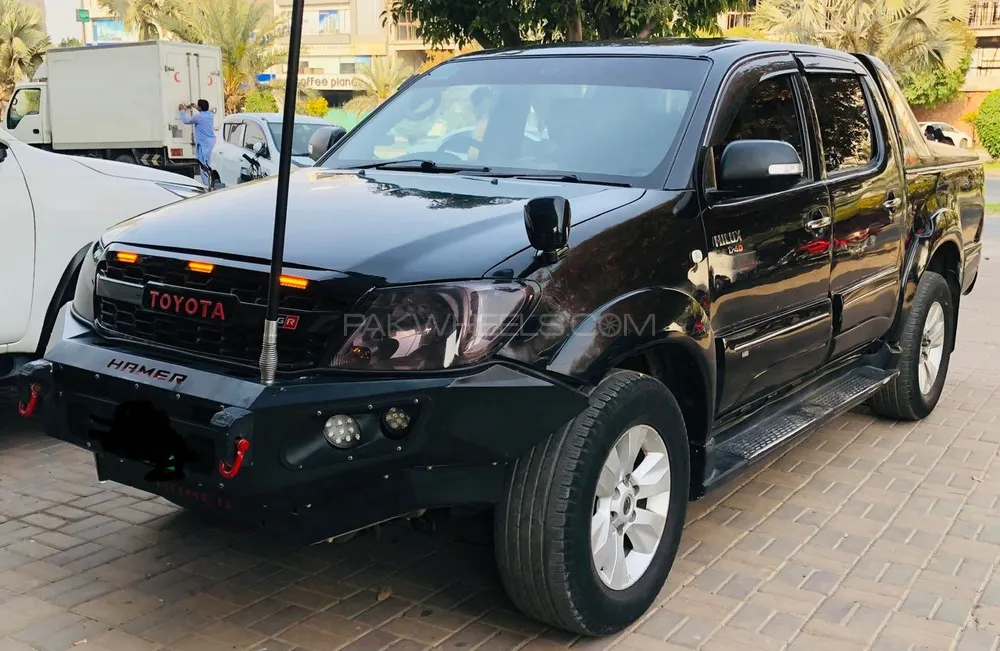 Toyota Hilux 2009 for Sale in Lahore Toyota Hilux 2009 for Sale in Lahore Image-3