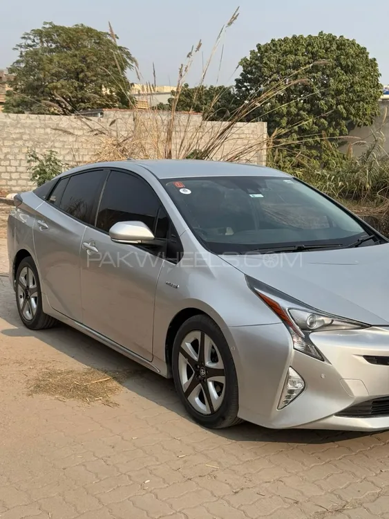Toyota Prius 2016 for Sale in Sialkot Image-1
