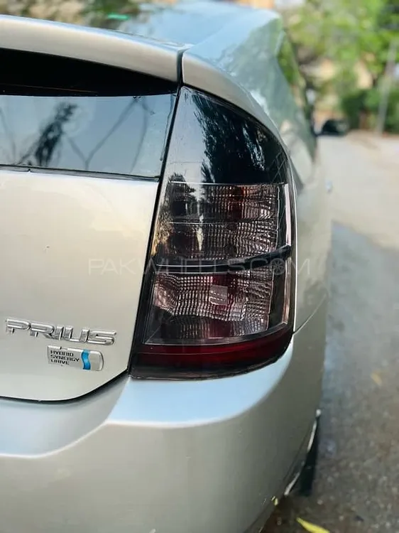 Toyota Prius 2010 for Sale in Lahore Image-1