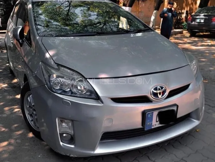 Toyota Prius 2011 for Sale in Islamabad Image-1