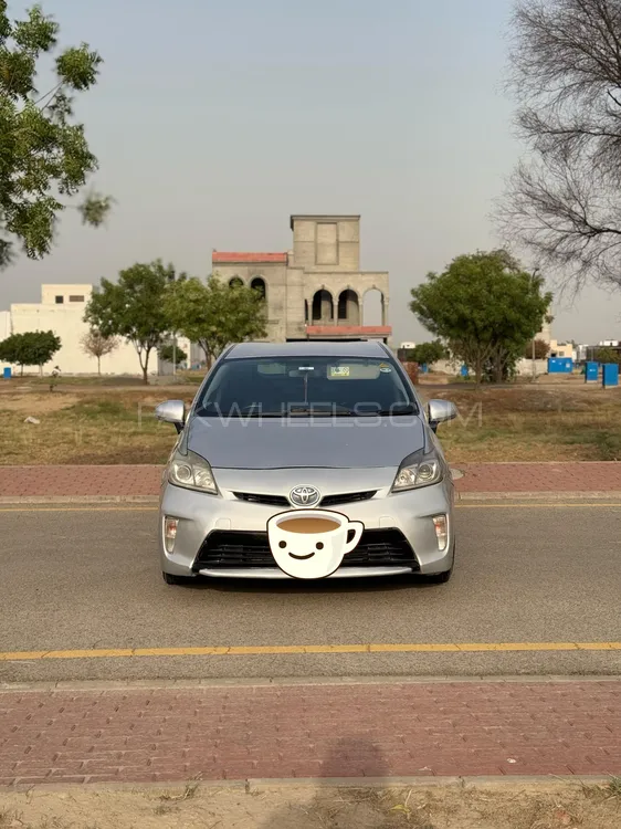 Toyota Prius 2013 for Sale in Lahore Image-1