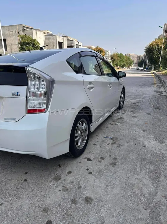 Toyota Prius 2011 for Sale in Rawalpindi Image-1