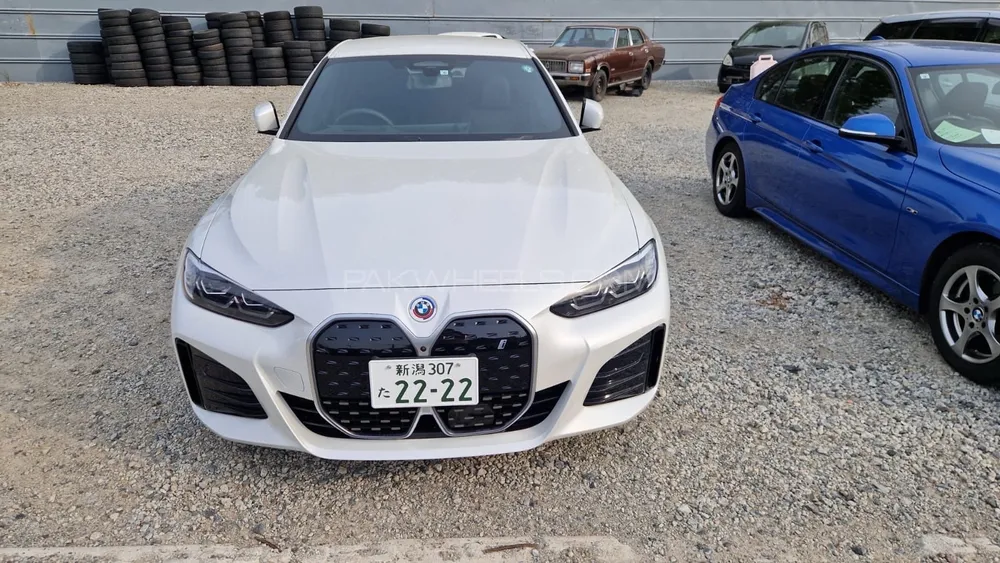 BMW i4 2022 for Sale in Lahore BMW i4 2022 for Sale in Lahore Image-5