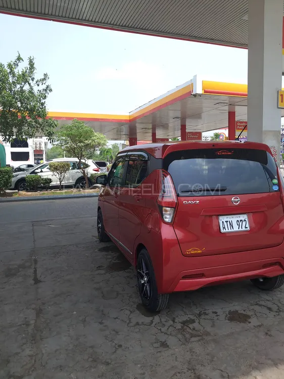 نسان ڈیز 2025 for Sale in سیالکوٹ Image-1
