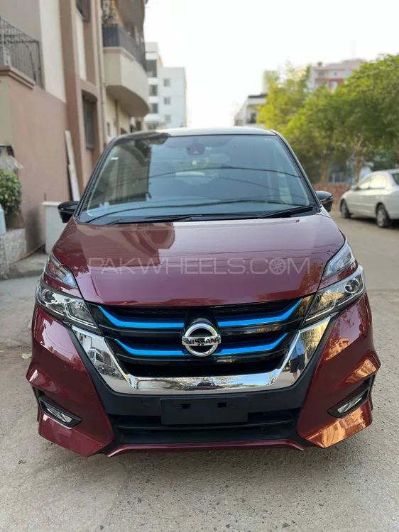 Nissan Serena 2018 for Sale in Karachi Image-1