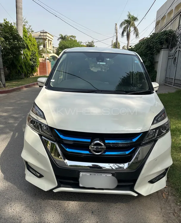 Nissan Serena 2019 for Sale in Lahore Image-1