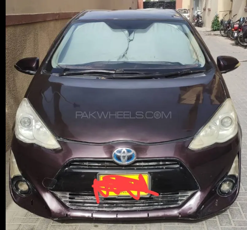Toyota Aqua 2015 for Sale in Karachi Image-1