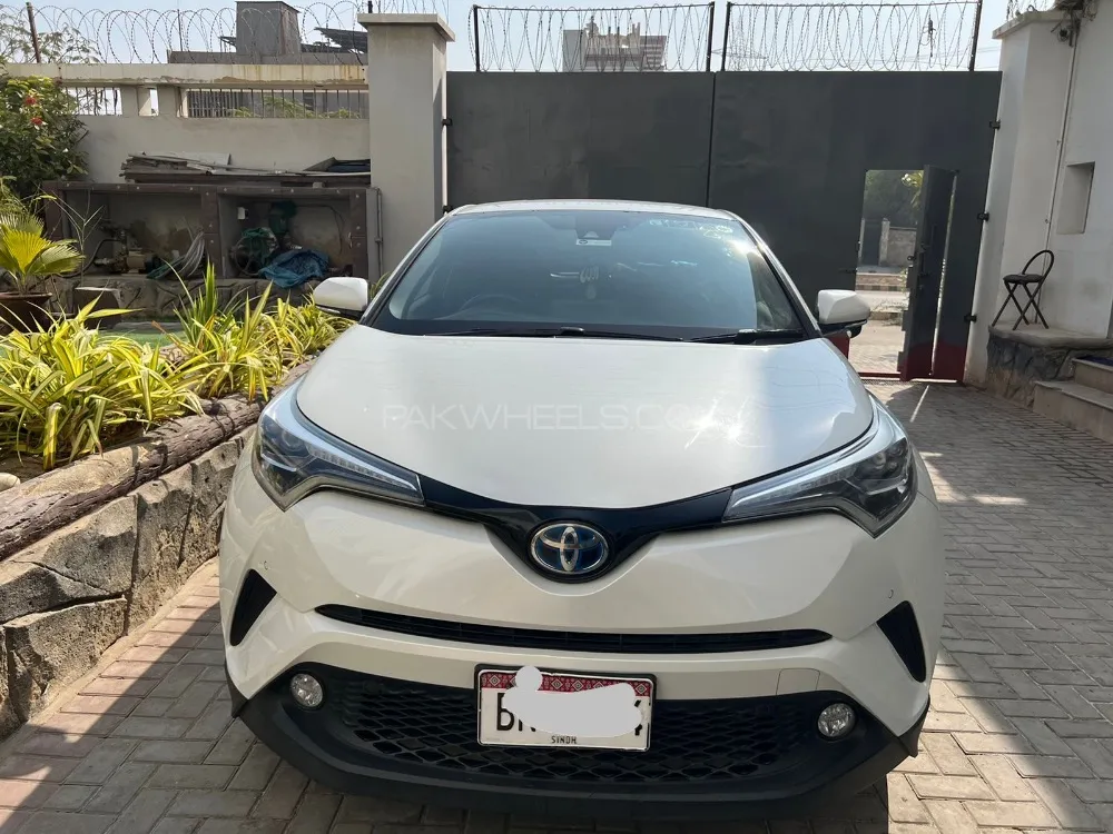 Toyota C-HR 2017 for Sale in Karachi Image-1