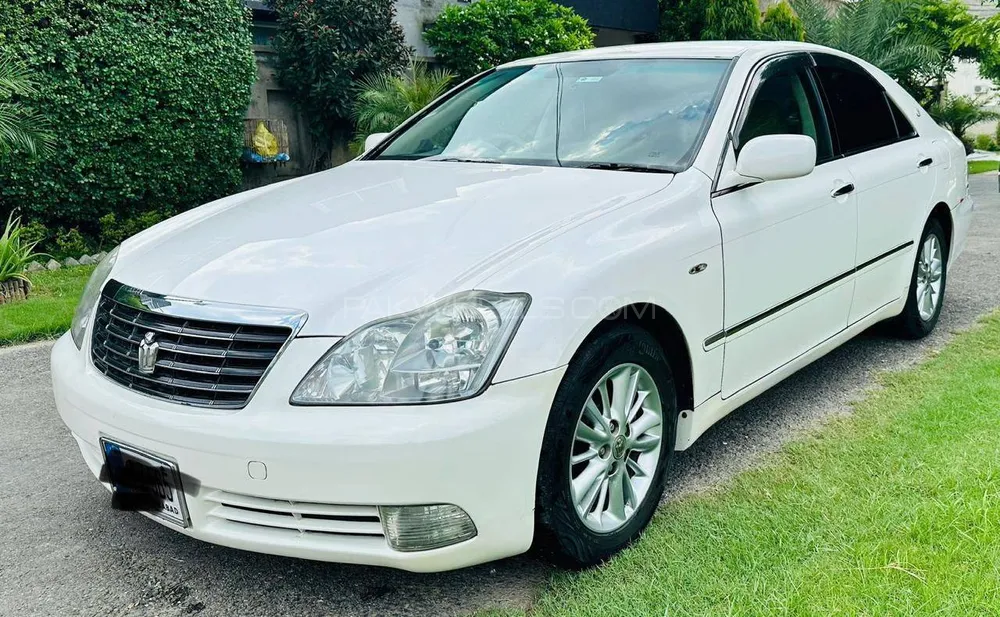 Toyota Crown 2004 for Sale in Lahore Image-1