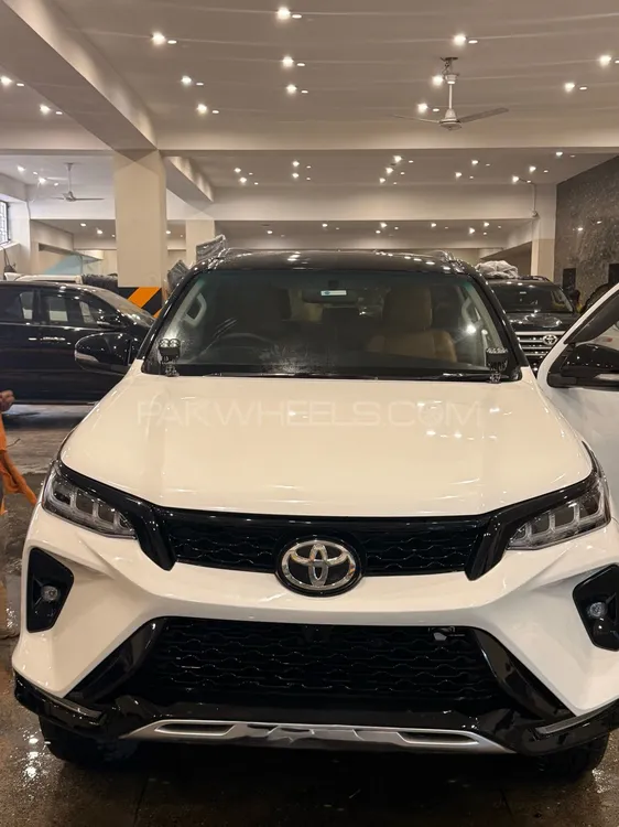 Toyota Fortuner 2017 for Sale in Islamabad Image-1