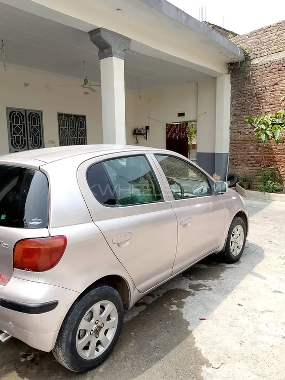 Toyota Vitz 2004 for Sale in Swabi Image-1
