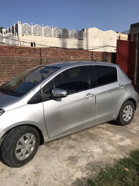 Toyota Vitz 2015 for Sale in Sheikhupura Image-1