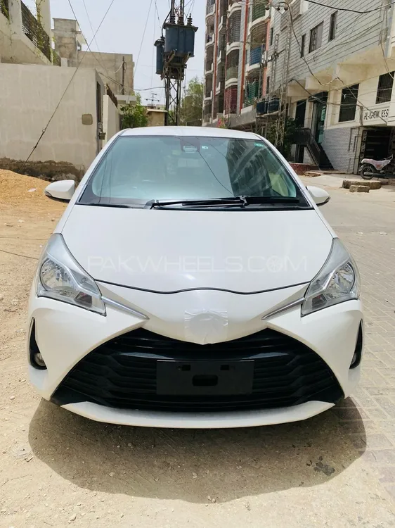 Toyota Vitz 2018 for Sale in Hyderabad Image-1