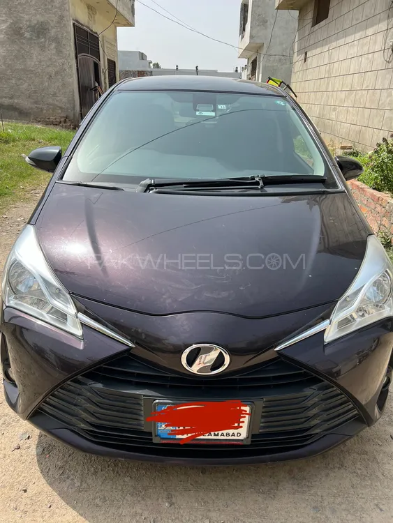 Toyota Vitz 2018 for Sale in Narowal Image-1