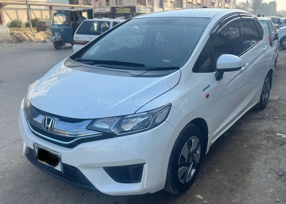 Honda Fit 2014 for Sale in Karachi Image-1
