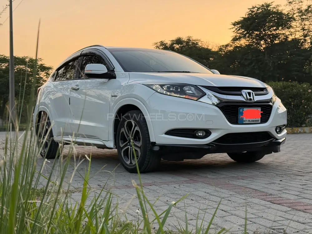 Honda Vezel 2014 for Sale in Islamabad Image-1