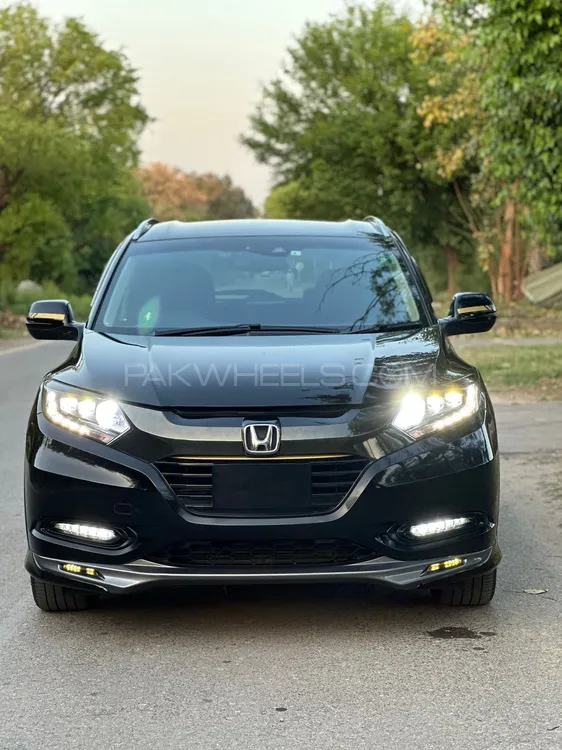 Honda Vezel 2017 for Sale in Rawalpindi Image-1