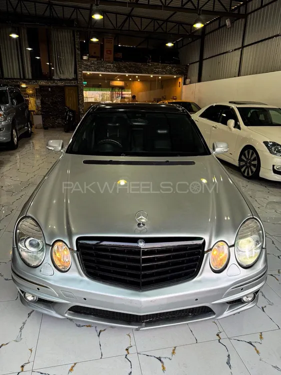 Mercedes Benz E Class 2004 for Sale in Haripur Image-1