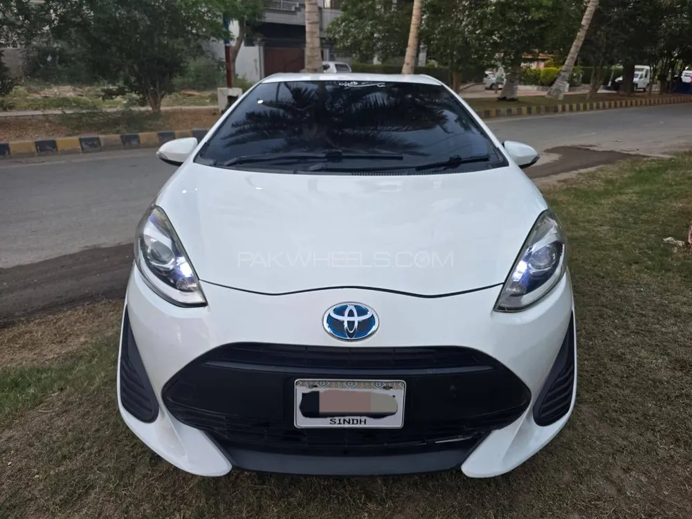 Toyota Aqua 2019 for Sale in Karachi Image-1