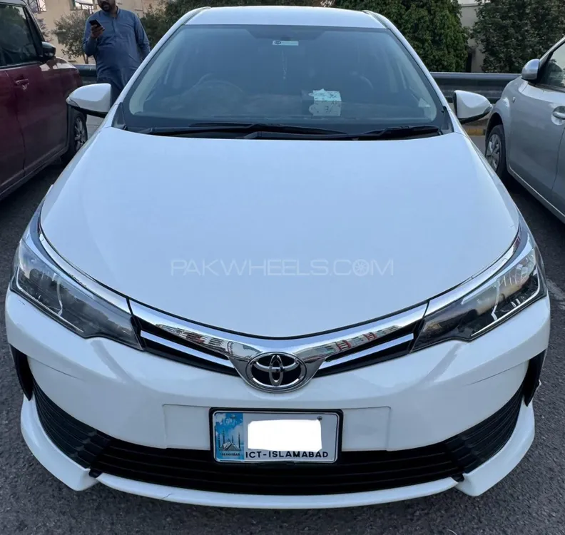 Toyota Corolla 2018 for Sale in Islamabad Image-1