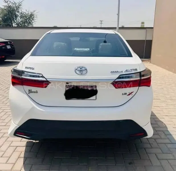 Toyota Corolla 2021 for Sale in Karachi Image-1