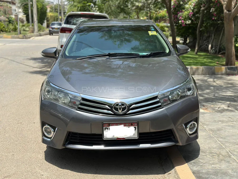 Toyota Corolla 2015 for Sale in Karachi Image-1
