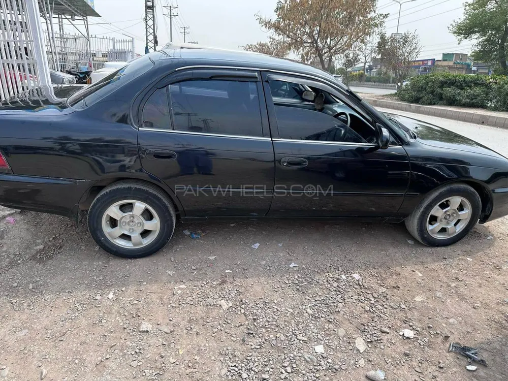 Toyota Corolla 1997 for Sale in Peshawar Image-1