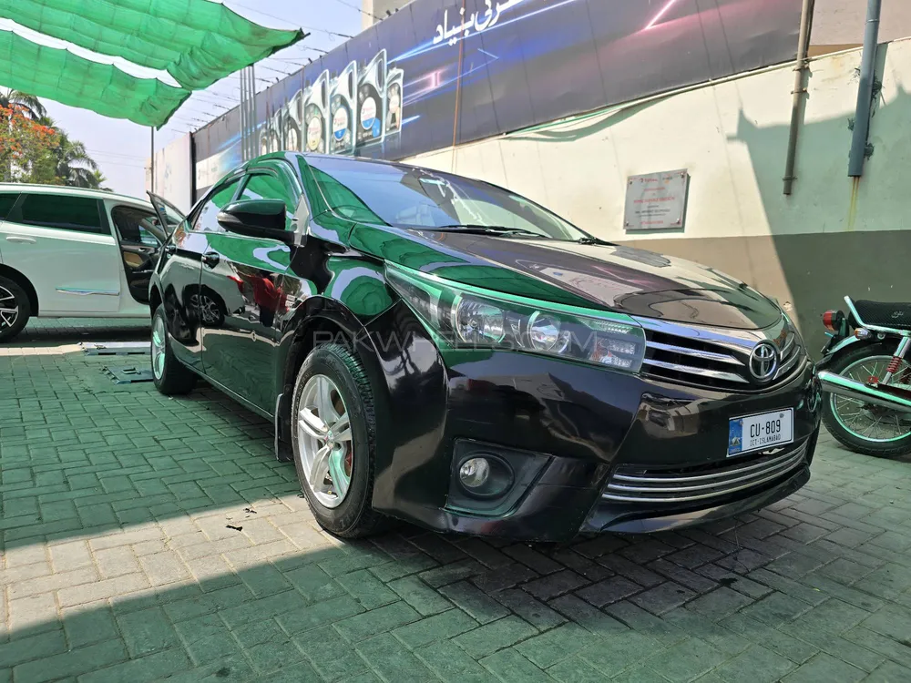 Toyota Corolla 2014 for Sale in Lahore Image-1
