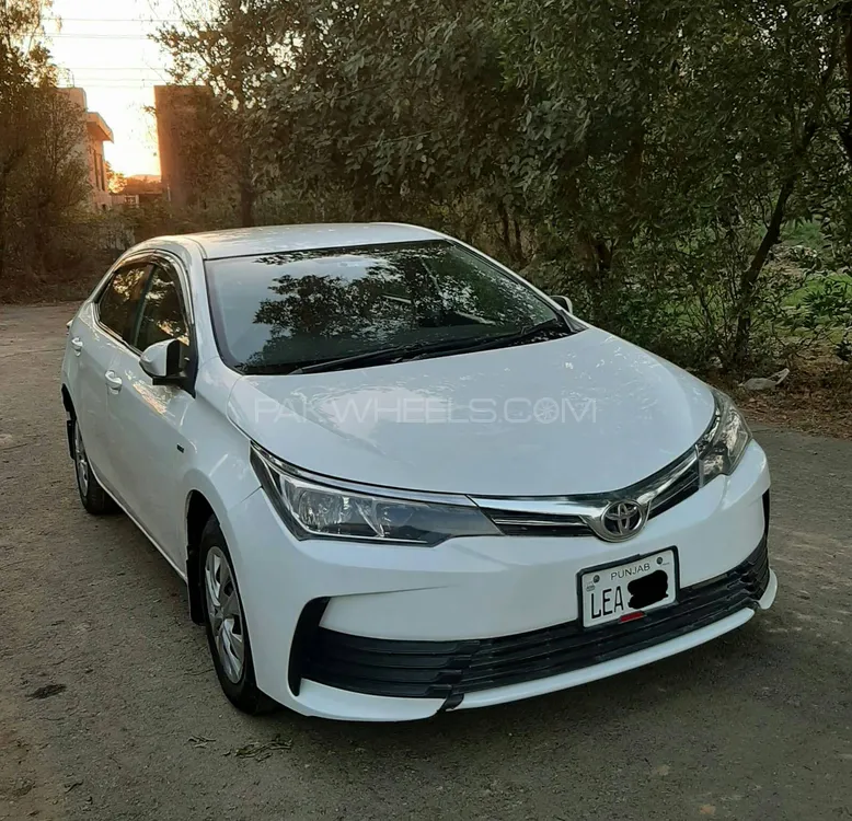 Toyota Corolla 2017 for Sale in Lahore Image-1