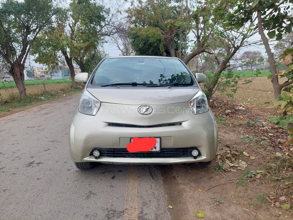 Toyota iQ 2009 for Sale in Lahore Image-1
