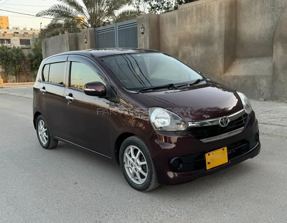 Toyota Pixis Epoch 2014 for Sale in Karachi Image-1