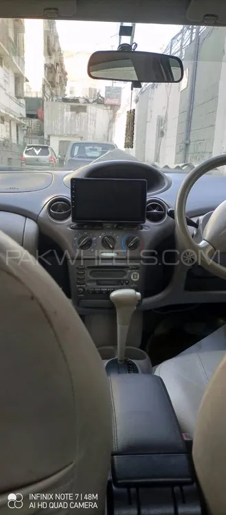 Toyota Platz 2001 for Sale in Karachi Image-1