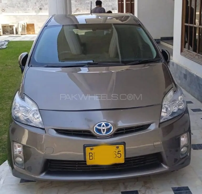 Toyota Prius 2011 for Sale in Karachi Image-1