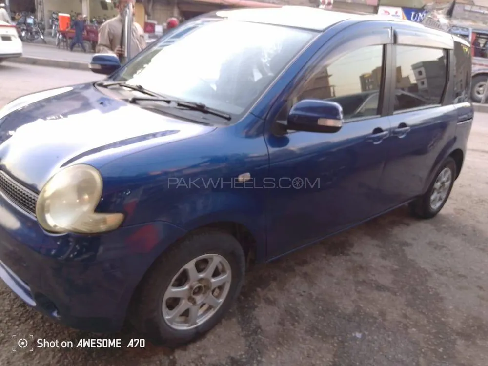 Toyota Sienta 2005 for Sale in Peshawar Image-1