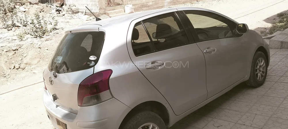 Toyota Vitz 2009 for Sale in Karachi Image-1