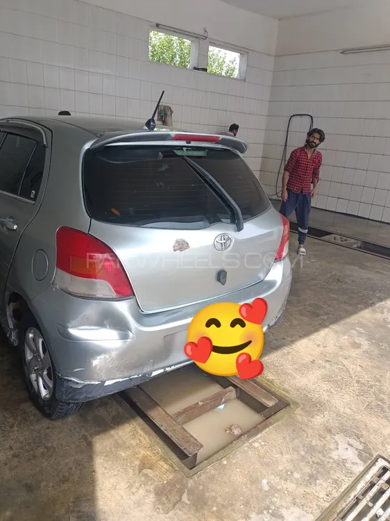 Toyota Vitz 2012 for Sale in Gujranwala Image-1
