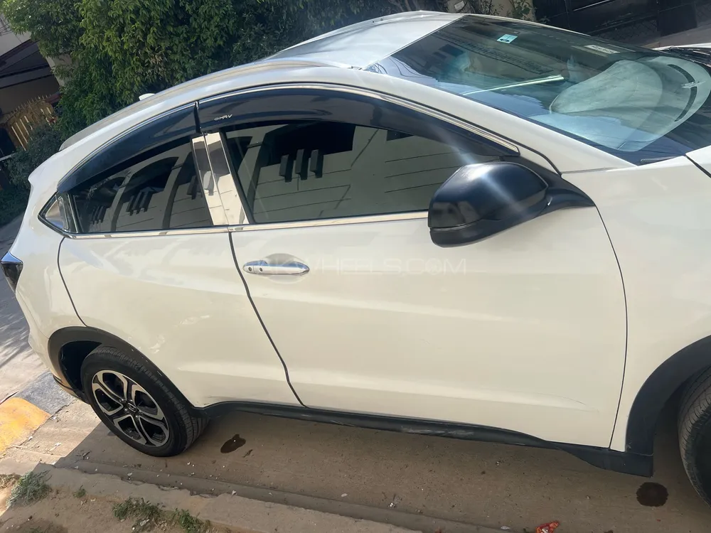 Honda Vezel 2015 for Sale in Gujranwala Image-1