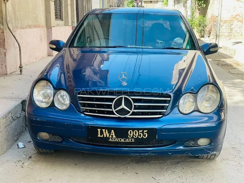 Mercedes Benz C Class 2002 for Sale in Faisalabad Image-1