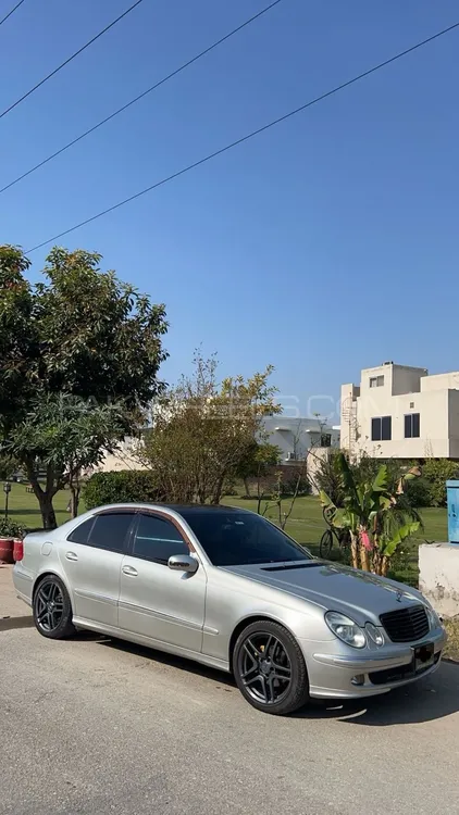 مرسڈیز بینز ای کلاس 2004 for Sale in فیصل آباد مرسڈیز بینز ای کلاس 2004 for Sale in فیصل آباد Image-3