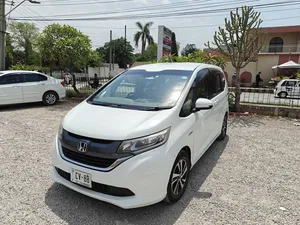 Honda Freed + Hybrid G Honda Sensing 2017 for Sale