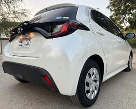 TOYOTA YARIS HATCHBACK G PACKAGE (1000cc)
Model 2021 and Registration 2024
Choice Registered “333”
4.5 Grade Auction Sheet Available & Attached 
Only 35,000 KM Import Mileage 
37,000 Driven Now
Only 1500 km driven locally 
Complete service history available 
Pearl White Color
Bumper to Bumper Original Guaranteed 100%
First Owner
Automatic transmission 
PUSH START
CLIMATE A/C 
APPLE CAR PLAY BLUETOOTH 
MULTIMEDIA STEERING
DIGITAL METER
RETRACTABLE MIRRORS
RADAR
ETC
Too Many Extras 
Leather Seats 
As Good as zero meter
EXCHANGE POSSIBLE WITH ANY CAR

For inspection
Available at SUPREME  CARS
Plot # 151/F,Under Imam heights,Shop no.1&2, Main Khalid Bin Walid Rd, Karachi, Sindh 75400

|  Premium Cars  |  Best Prices  |  Optimum Performance | 
#supremecarsgang