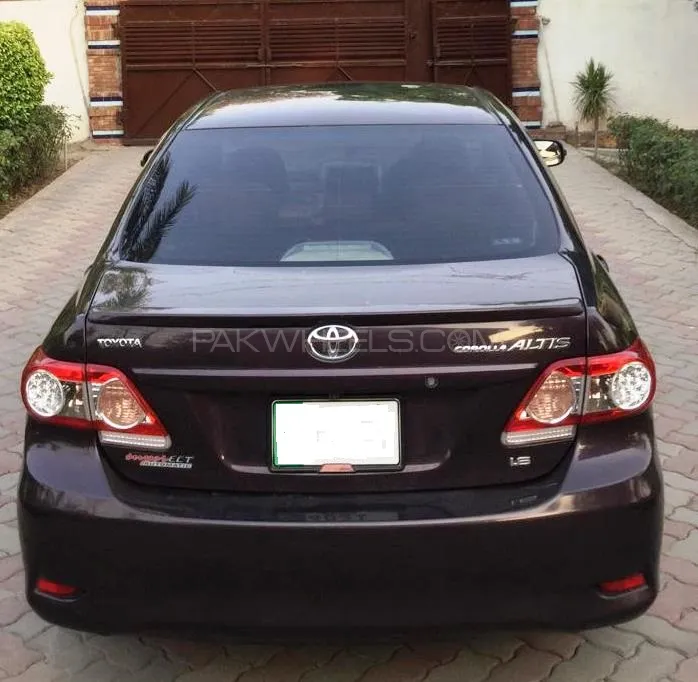 Toyota Corolla 2012 for Sale in Faisalabad Image-1