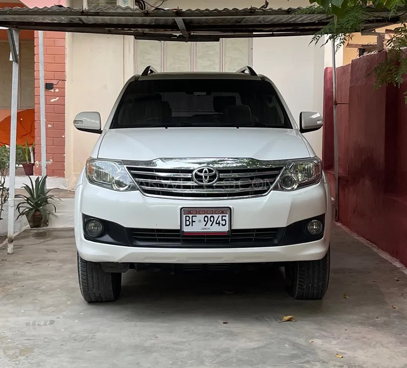 Toyota Fortuner 2014 for Sale in Karachi Image-1