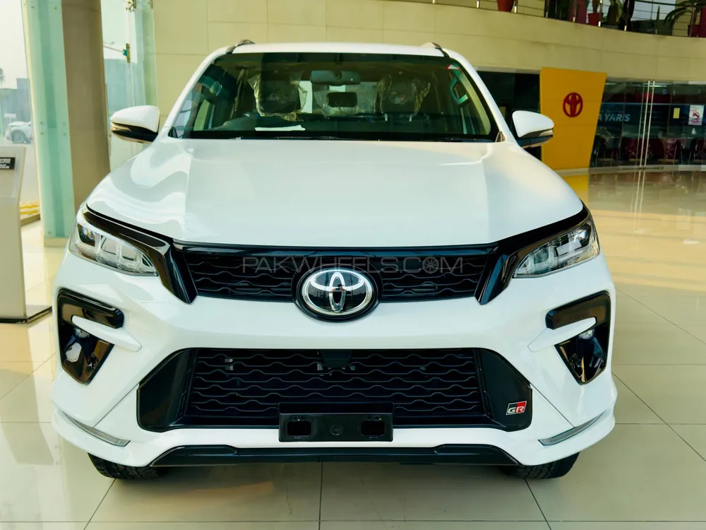 Toyota Fortuner 2025 for Sale in Faisalabad Image-1