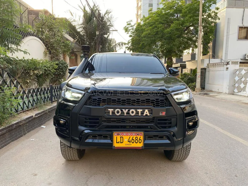 Toyota Hilux 2024 for Sale in Karachi Image-1