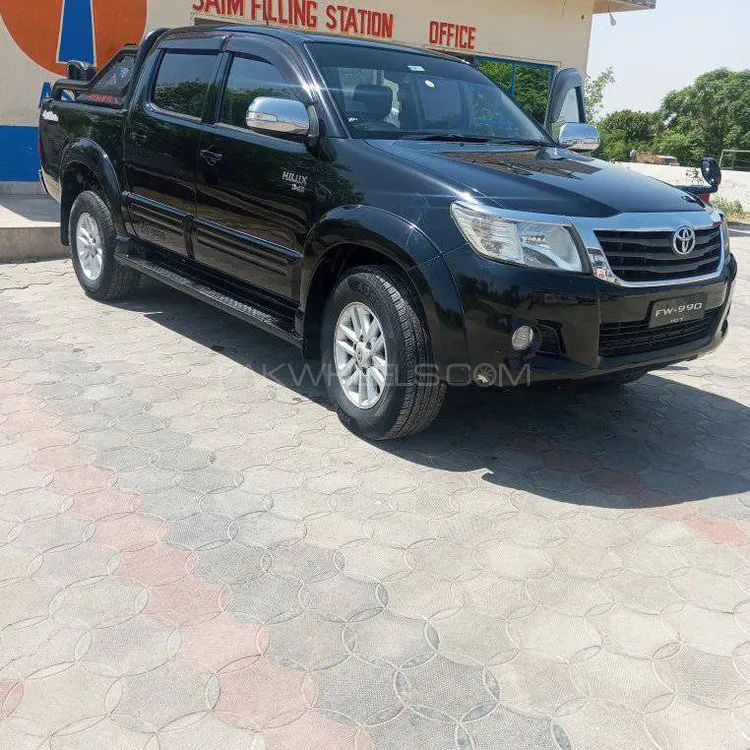Toyota Hilux 2016 for Sale in Pindi gheb Image-1