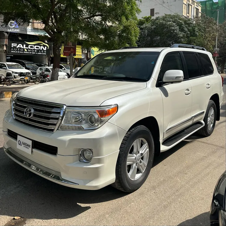 Toyota Land Cruiser 2013 for Sale in Karachi Toyota Land Cruiser 2013 for Sale in Karachi Image-3