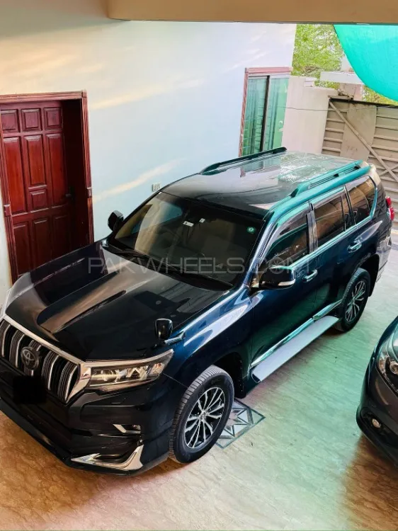Toyota Prado 2017 for Sale in Bahawalpur Image-1