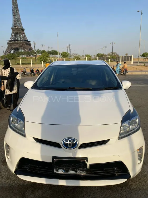 Toyota Prius 2014 for Sale in Karachi Image-1